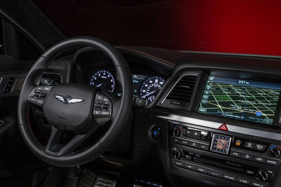 Панель приборов Genesis G80 Sport 2017 года  (NA) (фото 47 из 94)